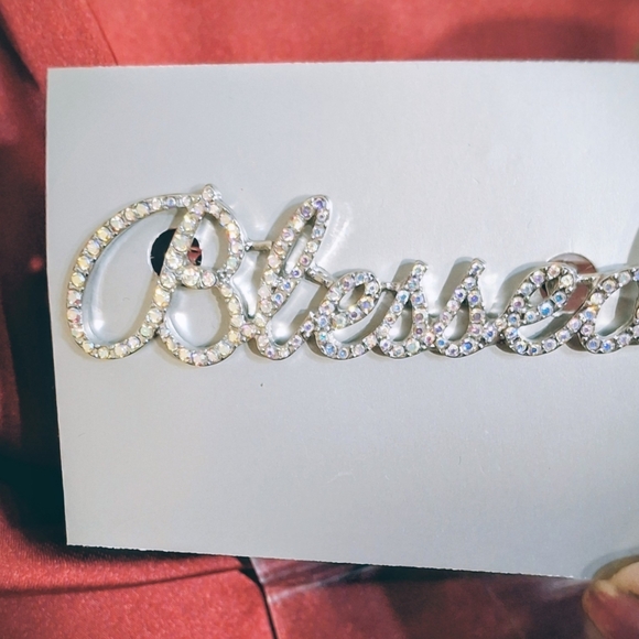 Blessed Rhinestone brooch New - Picture 3 of 5